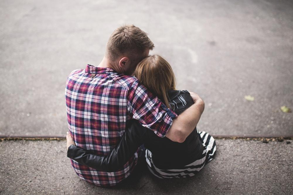 Couple embrace-c98664b3bc6f40b8aaa12e20da4940ed.jpg Couple embrace