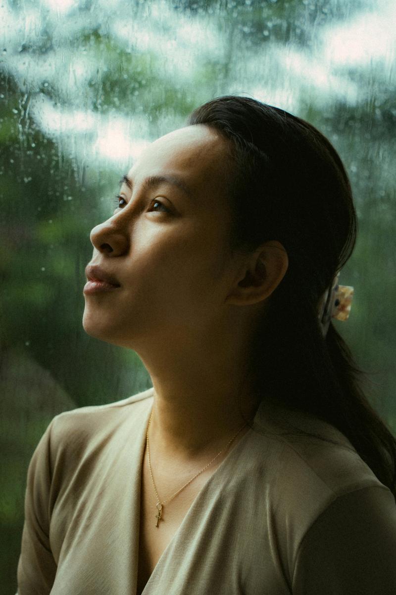 Window gazing-4d127638980f4ee2a0e30fbbac5edcfb.jpg Window gazing