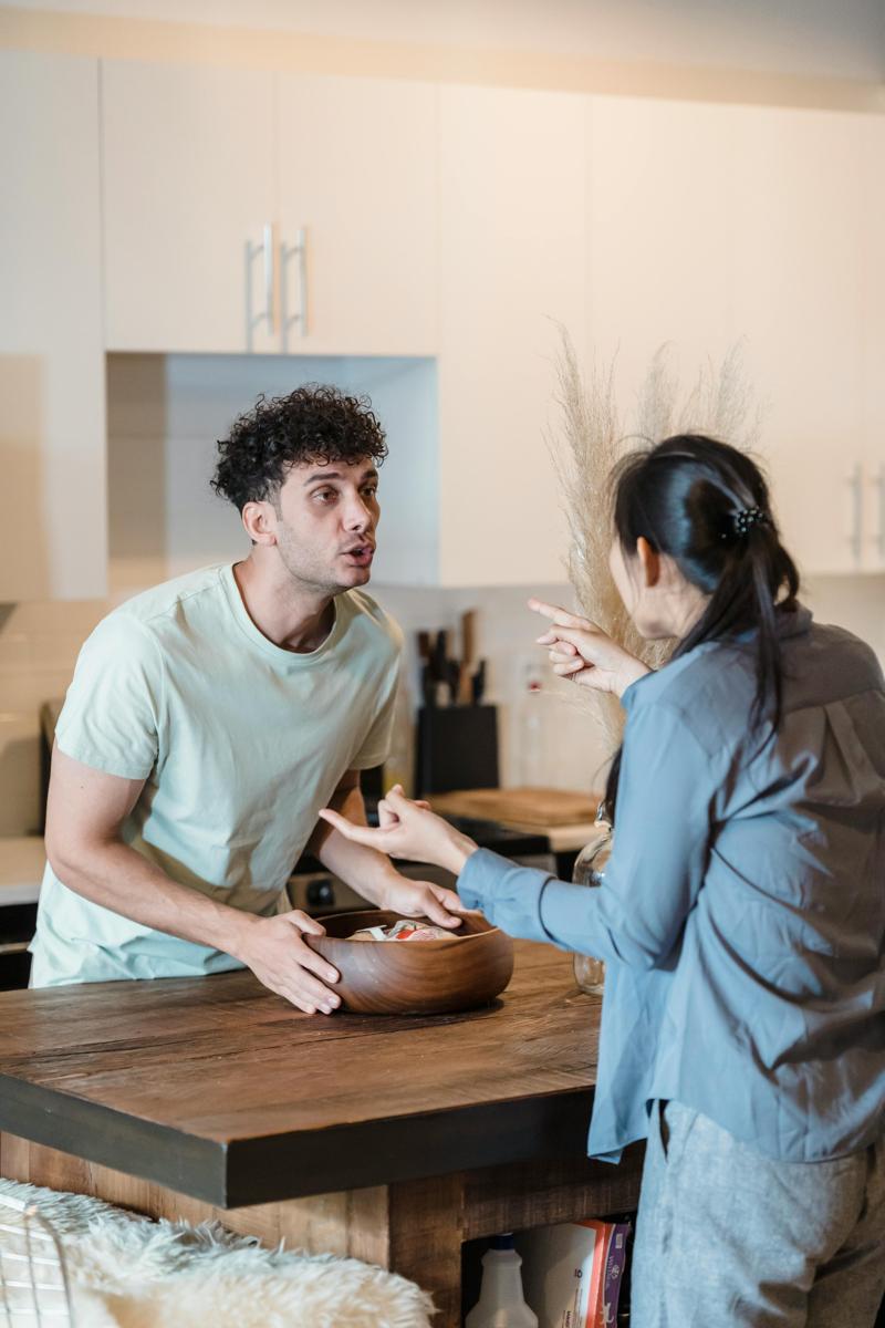 arguing couple-0c3343f5dac248cda0ce7b94bf243e07.jpg arguing couple